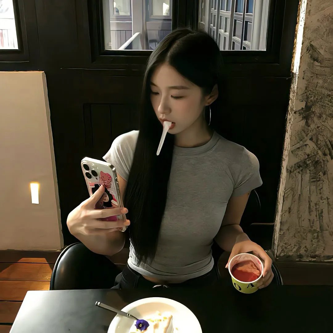 九尾藏不住